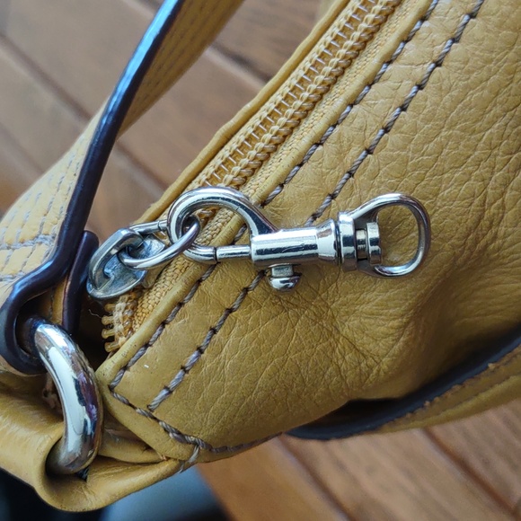 Tignanello Hand bag in mustard - Picture 7 of 9